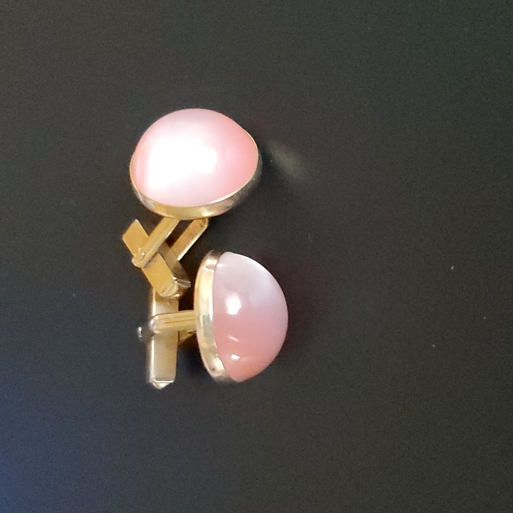 Swank Vintage Cufflinks Pink Emamel Gold-tone
